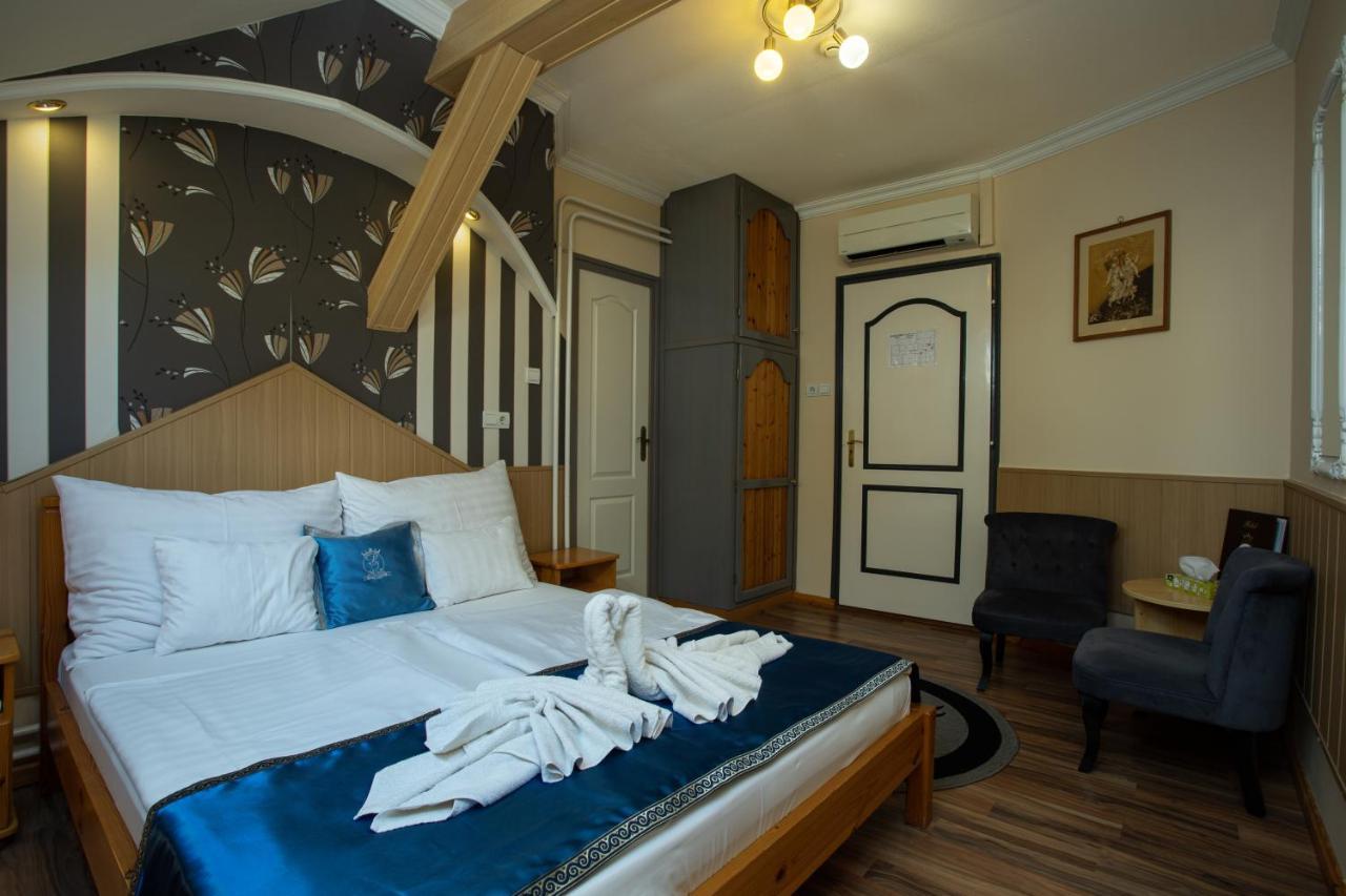 Illés Hotel Szeged Exterior foto